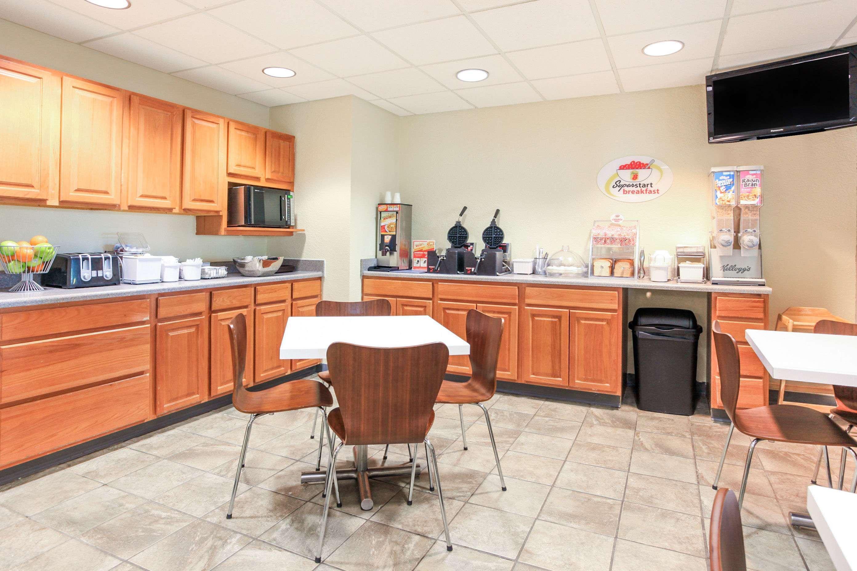 Super 8 By Wyndham Sault Ste. Marie Ξενοδοχείο Εξωτερικό φωτογραφία